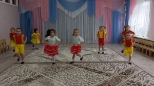 Танцевальный коллектив "Хрустальные звёздочки " г.Мозырь, танец "Масечка"