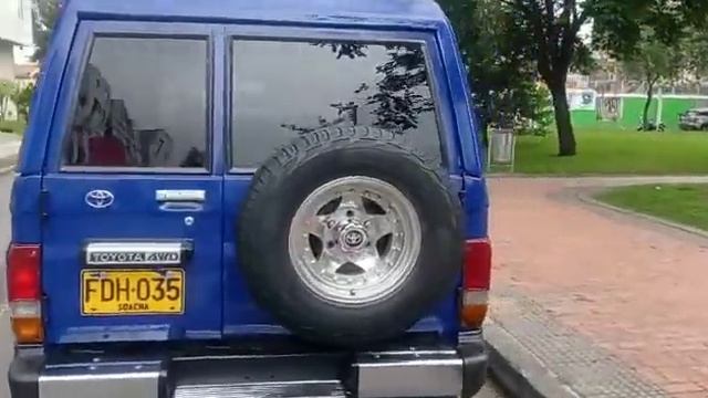 Toyota Land Cruiser Macho 4.0 Mecánica 4x4 смотреть онлайн