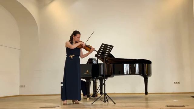 Anton Hoffmeister Viola Concerto 2 3 movements смотреть онлайн