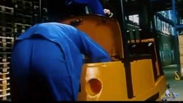 Водитель погрузчика Клаус. Как пародия стала главным учебным фильмом по технике безопасности. смотреть онлайн