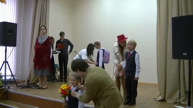 Танцевальный номер учеников 120-й школы г. Москвы. Художественный руководитель - Е.В. Лебедева. смотреть онлайн