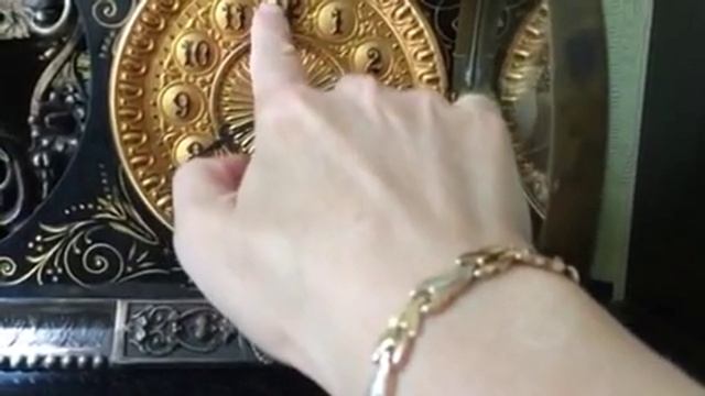 Копия видео "Старинные каминные часы,Анзония Розалией" смотреть онлайн