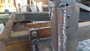 Плуг ПЛН 3-30 наТ40 ставим колесо.