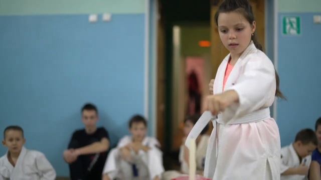 Кёкусинкай (Мурманск). Центр Поларбудо (декабрь 2021). Отработка ударов на свечах