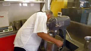 Необычная еда. Гастрономические путешествия. Города близнецы 3.04