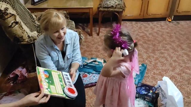 Новый 2024 год, встречаем в кругу семьи смотреть онлайн