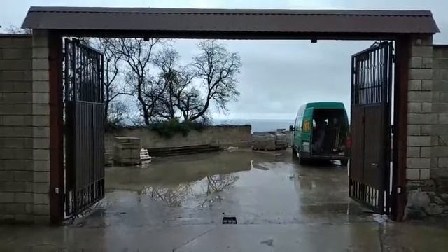 Распашные складчатые ворота гармошка. Часть 1 смотреть онлайн