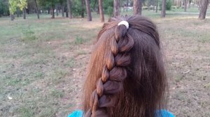 Простая красивая прическа Пучок в виде цветка из простой косы