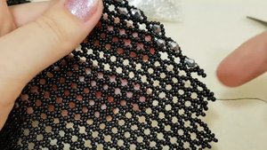 Колье из бусин и бисера_Как сделать_2