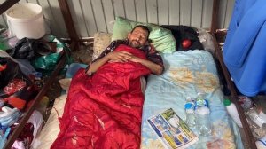 Чебоксарцы о семье бомжей за кинотеатром "Мир Луксор": "Они там и гадят, и любовью занимаются"