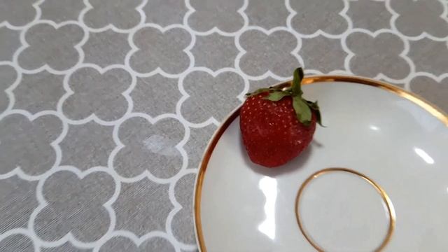 Новости с Кубани. Дегустация клубники Клэри, Альбион, Зефир со своей грядки и белореченской с рынка смотреть онлайн