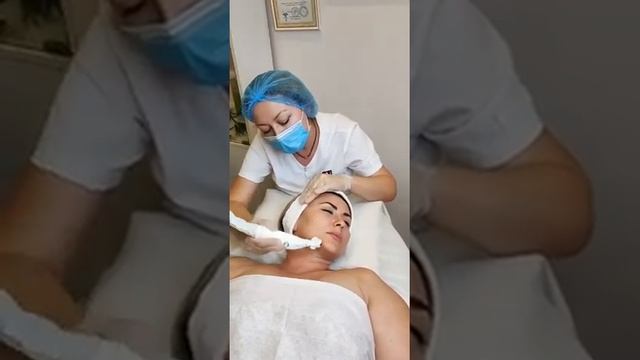 Icoone laser med 2020 г. процедура по лицу смотреть онлайн