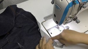 Как вшить молнию в куртку без подкладки.