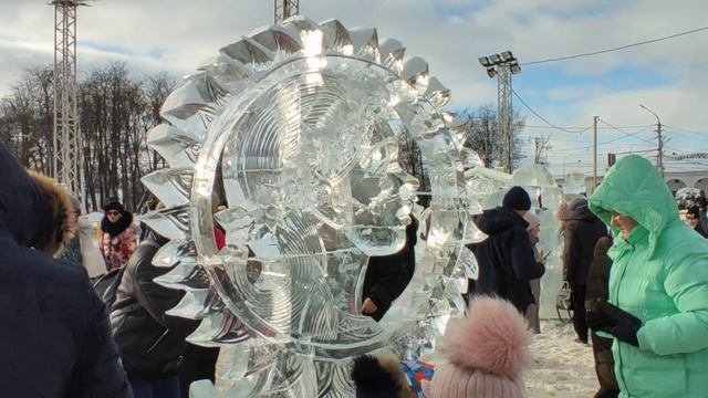 Фестиваль Ледяных Скульптур в Костроме 2023 г. СОЛНЦЕ