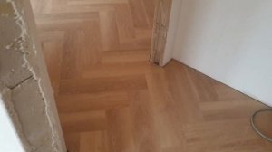 Jodła z vinyli na pływająco Arbiton Amaron Herringbone Dąb Dearwood | realizacja directfloor Poznań