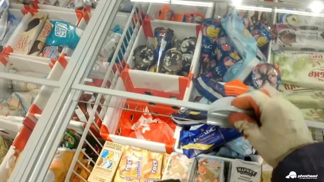 Поиск утечек и осмотр холодильного оборудования в магазине. смотреть онлайн