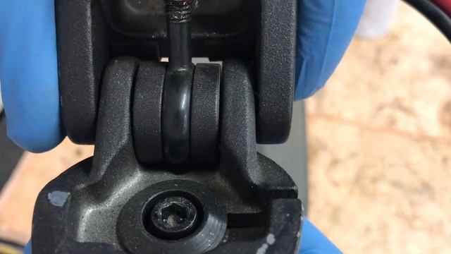 Люфт механизма складывания Xiaomi Mijia M365 смотреть онлайн