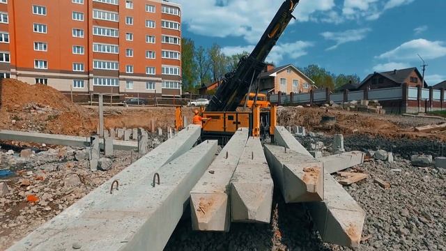 Стройматик СГК-400 в работе | Фундамент на ЖБ сваях под многоэтажный дом