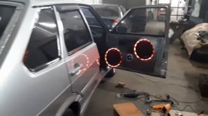 25см динамики в дверях