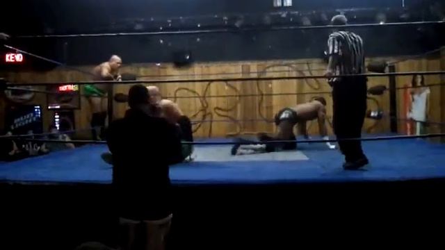 Sean Reznikk & Jamie Starr VS Duke & Mike Rayne смотреть онлайн