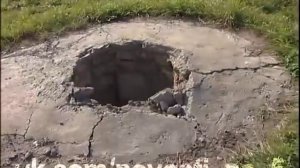 Опасность под ногами! Открытые колодцы в 65-м комплексе.