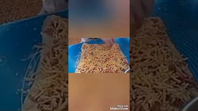 Слоеные рулеты с колбасой и сыром. Рецепт на скорую руку.