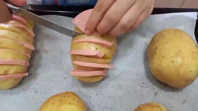 Блюдо из картошки - " КАРТОШКА ГАРМОШКА " (нереально вкусно).