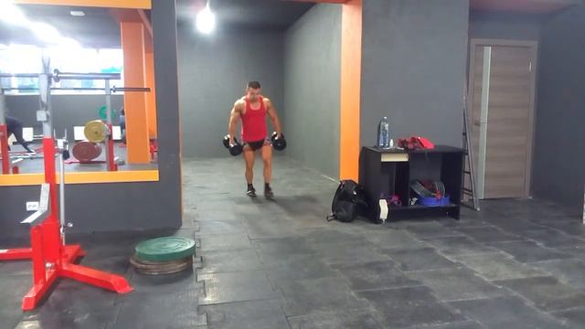 Выпады с гантелями ходьба смотреть онлайн