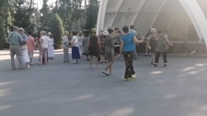 Харьков:Танцы кому за 60 в ретро зоне Парк Горького