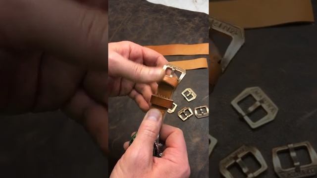Bronze buckle .Кожаный ремешок ручной работы.leather strap. смотреть онлайн