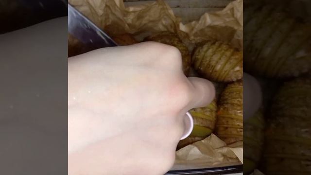 Запеченный картофель с беконом и сыром/ Начинка на своё усмотрение? смотреть онлайн