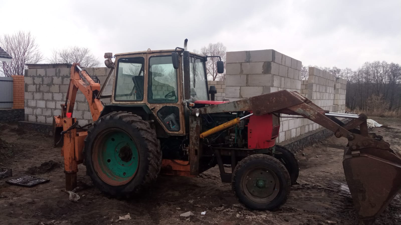 Установка аксиально - поршневого насоса на трактор - экскаватор ЮМЗ смотреть онлайн