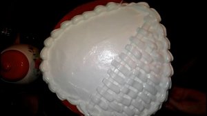 Украшение торта Сердце с крышкой по типу корзинка