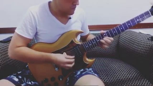 AC DC , SOLO BACK IN BLACK COVER , GIBSON SG , смотреть онлайн