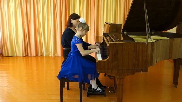 Филиппова Анастасия - Паршина Ирина. М. Мусоргский. Гопак смотреть онлайн