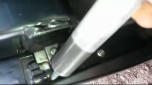 смазка петель двери Лада Приора