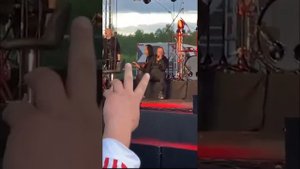 Глеб Самойлов из «Агаты Кристи» сорвал собственное выступление - вышел на сцену пьяным