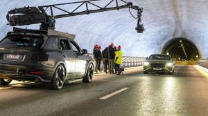 Съемка Bentley на скорости 335 км_ч (208 миль в час) – за кулисами.