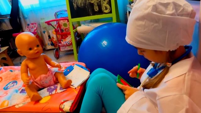 ИГРАЕМ В ДОКТОРА с Беби Бон Видео про кукол и пупсиков смотреть онлайн