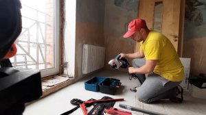 Штроборез erbauer. Valtec.вообщем штробим и конектим радиаторы