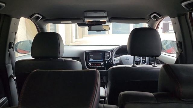 267AO2 MY21 Mitsubishi Outlander Black Edition 7 Seat 2WD Auto смотреть онлайн