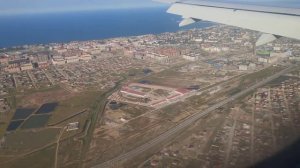 Посадка на самолёте в аэропорту Махачкалы.