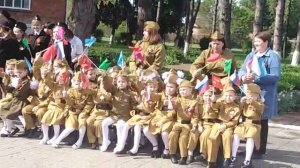 Участие в торжественной линейке. Флешмоб "День Победы"