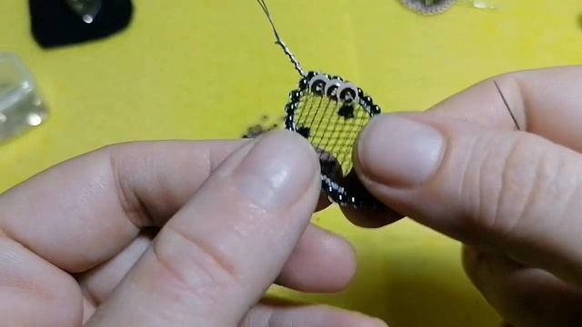 Брошь жучок. Как сделать крылья на фатине. смотреть онлайн