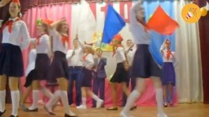 Поздравление с 8 марта - детские танцы