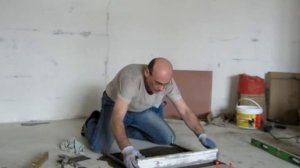 укладка плитки на пол по маякам