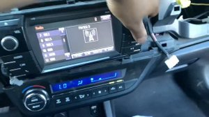2014 Toyota Corolla radio replacement