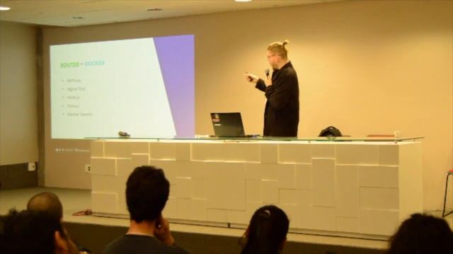 Blue Green Deployment com Docker смотреть онлайн