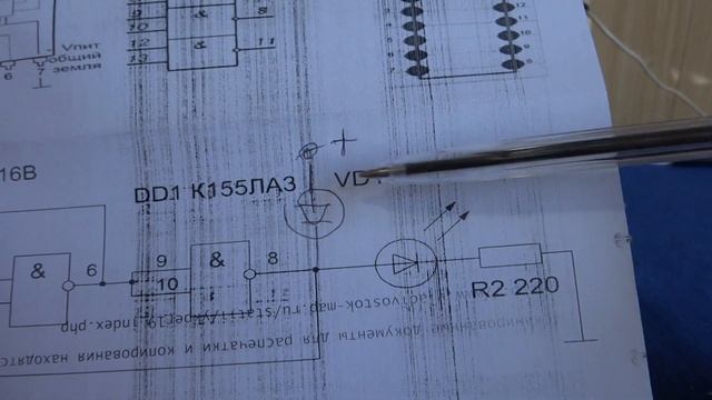 K155ЛA3 против NE555 * Схема Мигалки POLICIA смотреть онлайн