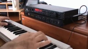 tc electronic M-One XL dual processor Yamaha TX81z Roland PC-200mkII Superteclados.com